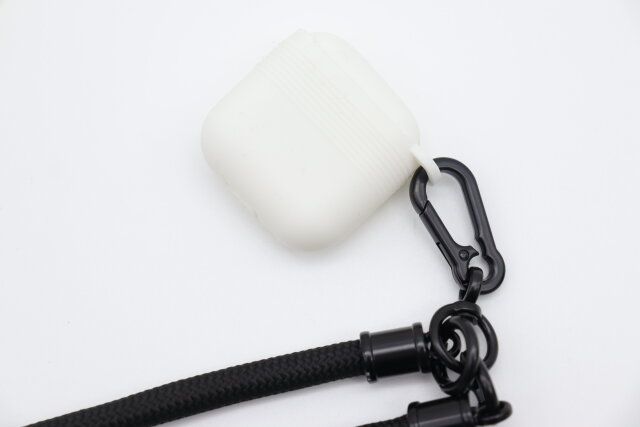 ダイソーの頑丈なパラコードスマホショルダー（BK）
