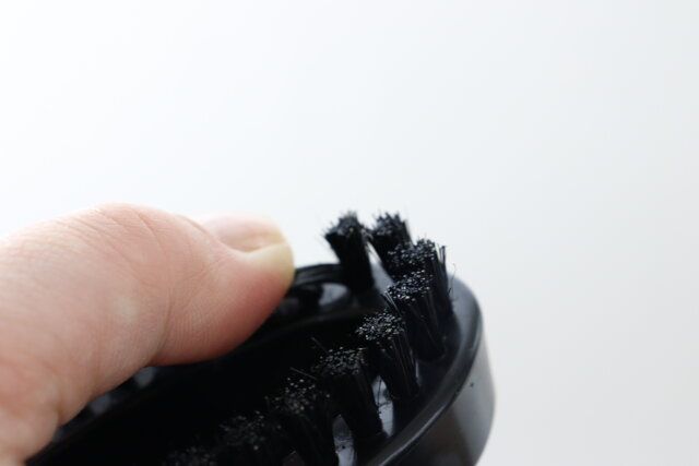 ダイソー 毛玉取りブラシ（ブラック） 毛質