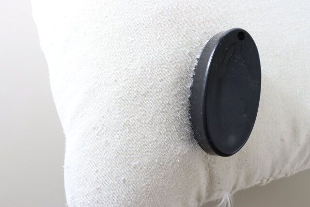 ダイソー 毛玉取りブラシ（ブラック） 使用例