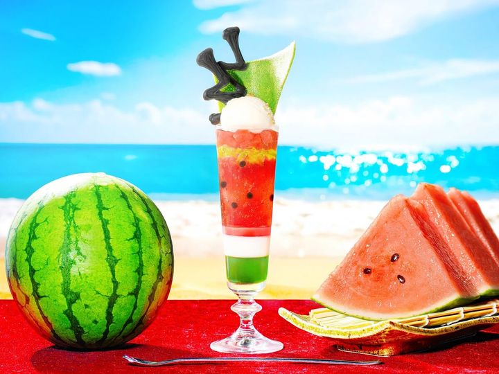 メズム東京、オートグラフ コレクション「ウィスク」スイカとバジルの「レイヤード・パフェ」