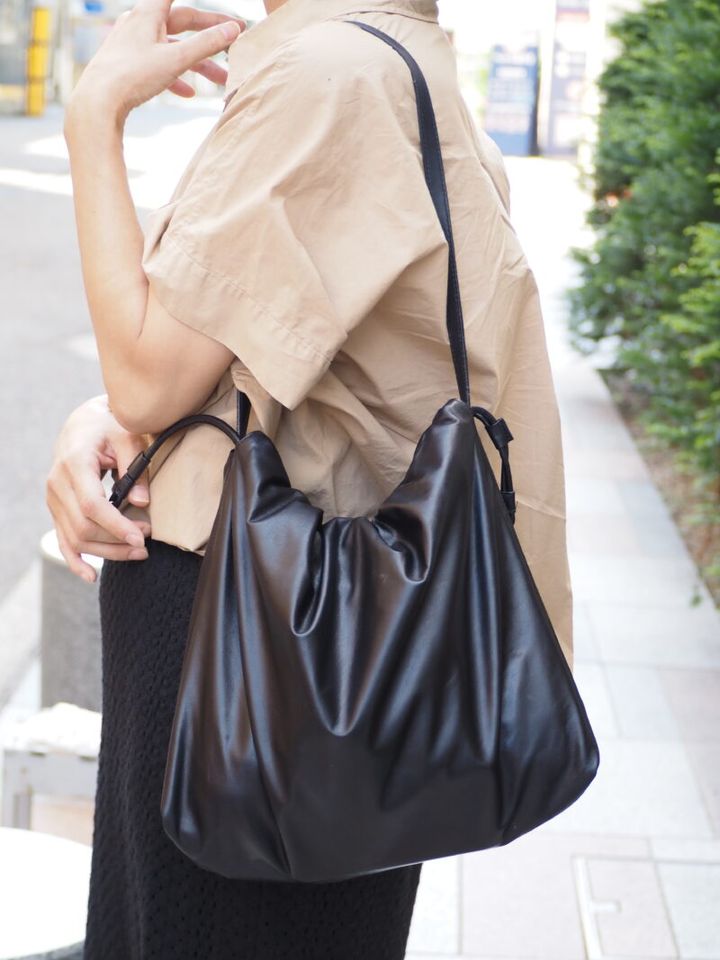 ザ ロウのバッグ