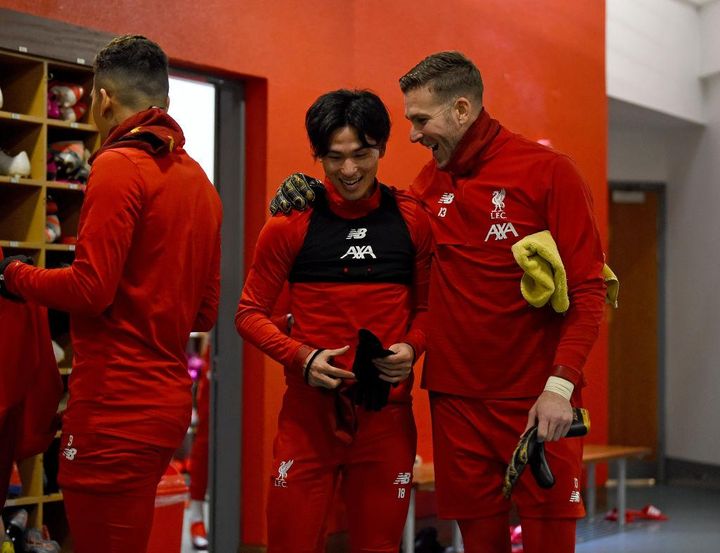 「我が日本戦士」日本代表キャプテン、来日した元同僚スターと銀座で再会して喜ぶ