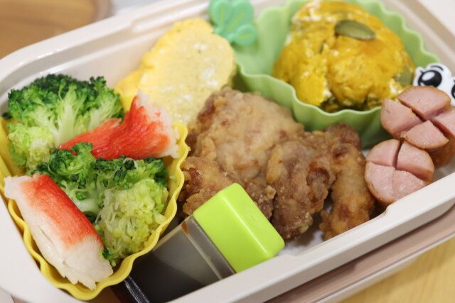 ダイソーのおかずカップ5