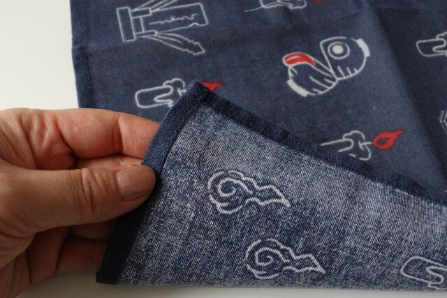 セリア 手ぬぐい風タオル おばけ柄 端 処理