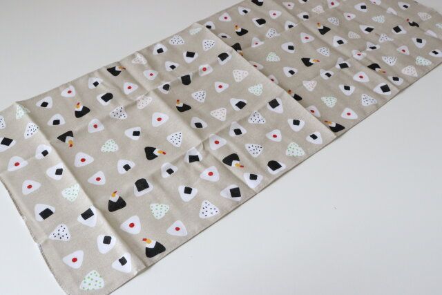 セリア 手ぬぐい風タオル おにぎり柄