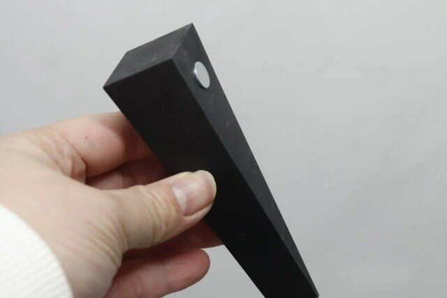 ダイソー ドアストッパー マグネット付