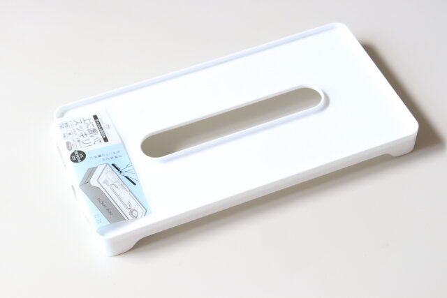 セリアの便利なティッシュbox 小物トレイ