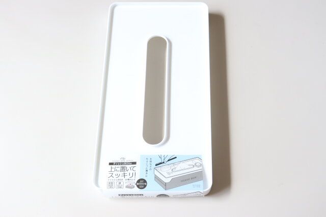 セリアのティッシュbox 小物トレイのパッケージ