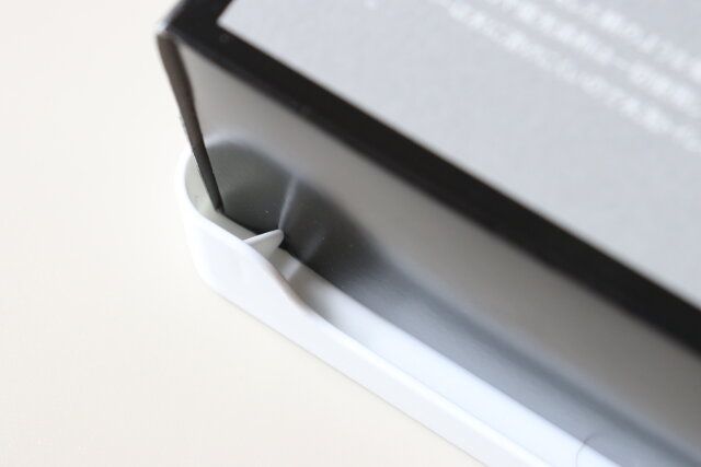 セリアのツメ付きティッシュbox 小物トレイ