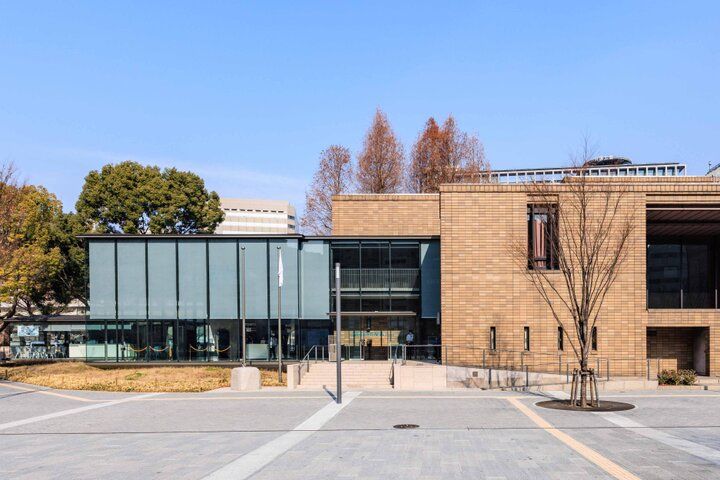 大阪・中之島の「大阪市立東洋陶磁美術館」で、国宝作品と作品にちなんだスイーツやグッズを♪