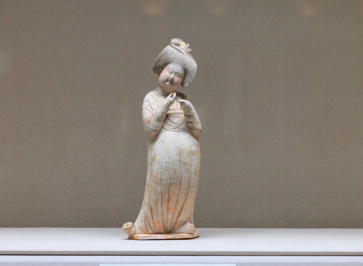 大阪・中之島の「大阪市立東洋陶磁美術館」で、国宝作品と作品にちなんだスイーツやグッズを♪