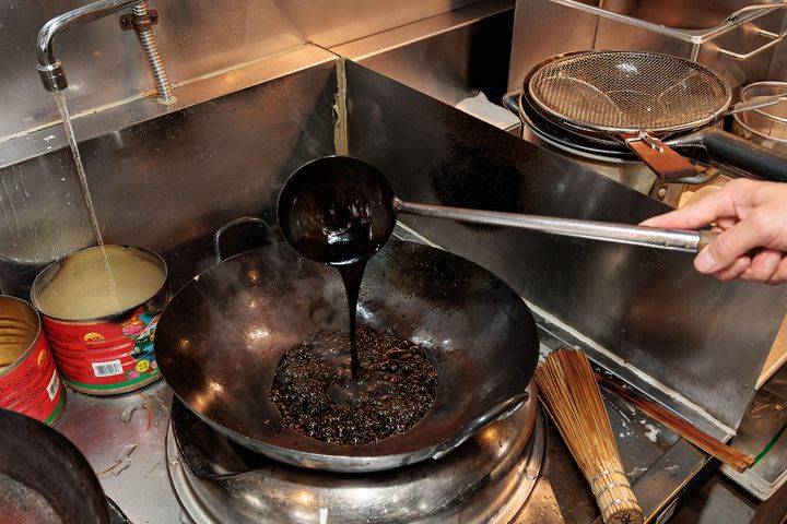 黒酢ダレをつくる