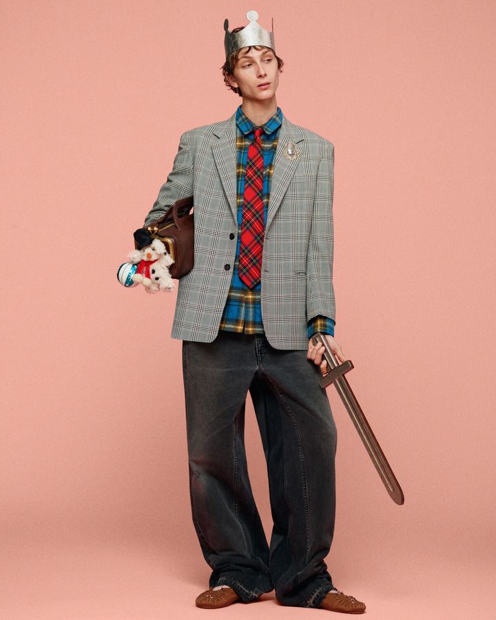 チェックシャツとネクタイ