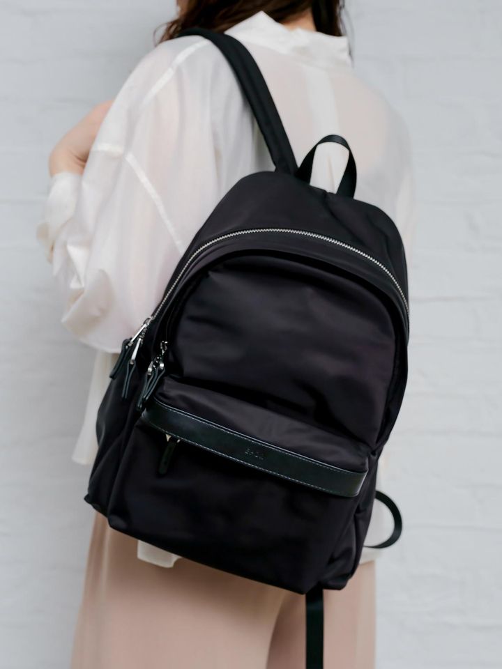 画像: 大人に刺さる「上品リュック」