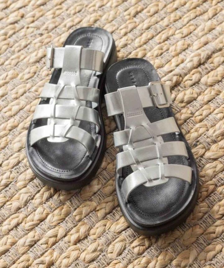 画像1: 出典：and ST