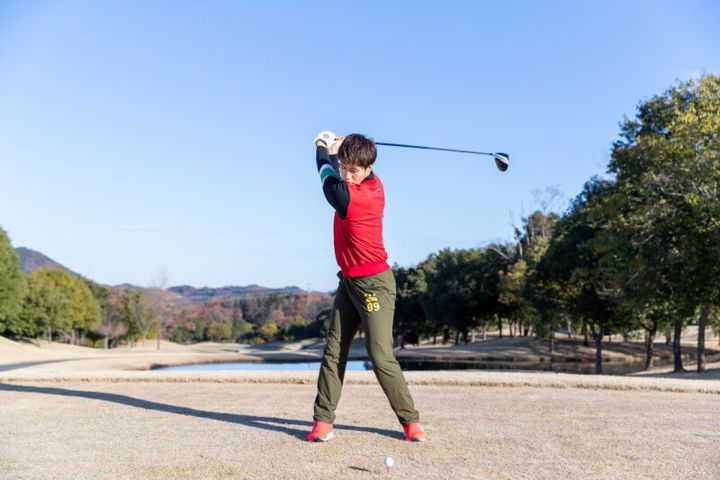 飛距離アップの秘けつは“目”にあり！眼球の可動域を広げよう