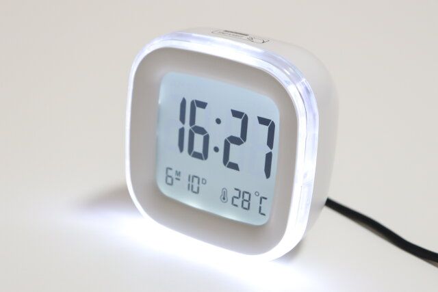ナイトライトデジタル時計（WH） ライト点灯