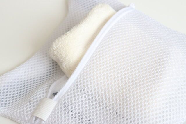 ダイソーのコンパクトなダイカット洗濯ネット PC フェイス