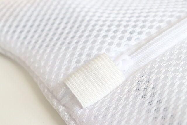 ダイソーのファスナーカバー付きダイカット洗濯ネット PC フェイス