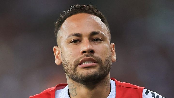 33歳ネイマール、実は移籍寸前だったと暴露！契約をやめたワケも説明