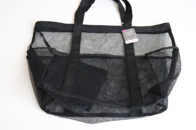 ダイソーのメッシュバッグ（ポーチ付）1