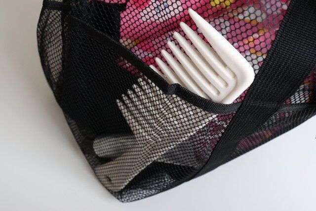 ダイソーのメッシュバッグ（ポーチ付）4