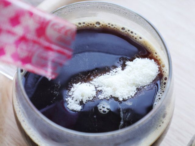 粉ゼラチンを振り入れる。