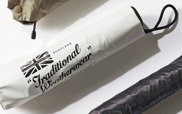 トラディショナルウェザーウェアのライト ウェイト アンブレラ