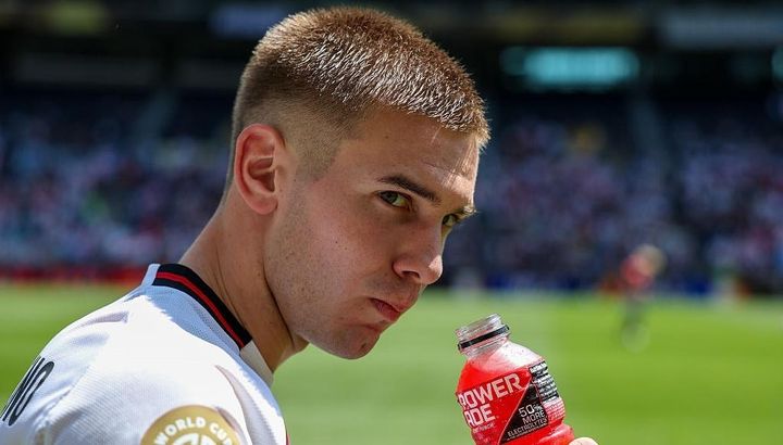 日本の人気チームを粉砕した17歳の天才、別競技でも“神童”だった