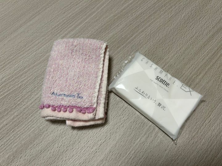ハンカチとティッシュ