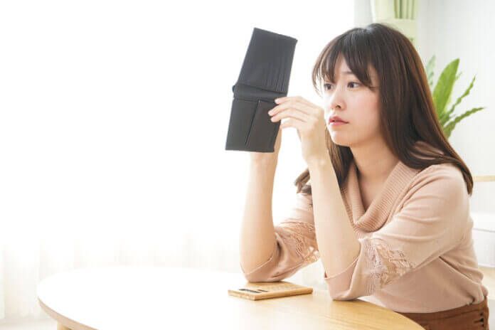 婚活をやめたら後悔する？やめたい原因や対処法、やめるメリット・デメリットを解説