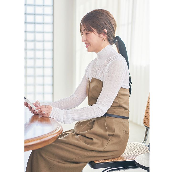 VERY掲載アイテムを携帯を使ってZOZOと楽天で買い回る様子