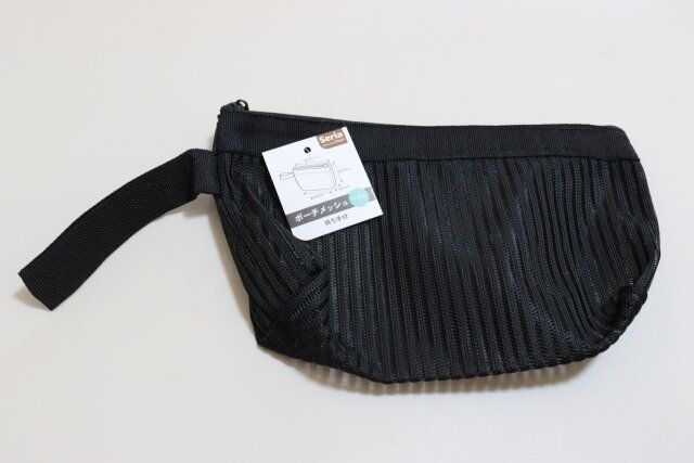 セリア ポーチメッシュ マチ付き 持ち手付 商品タグ