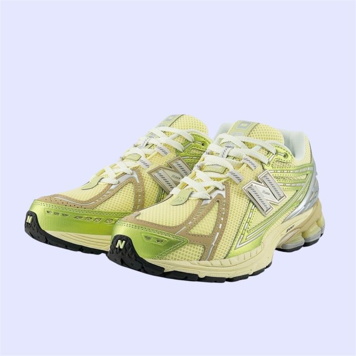【6月中旬発売予定】ニューバランスのイエローランニングシューズ♡