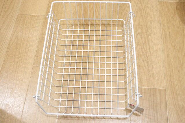 ワイヤーバスケット（ホワイト、26.5cm×36cm×12cm）