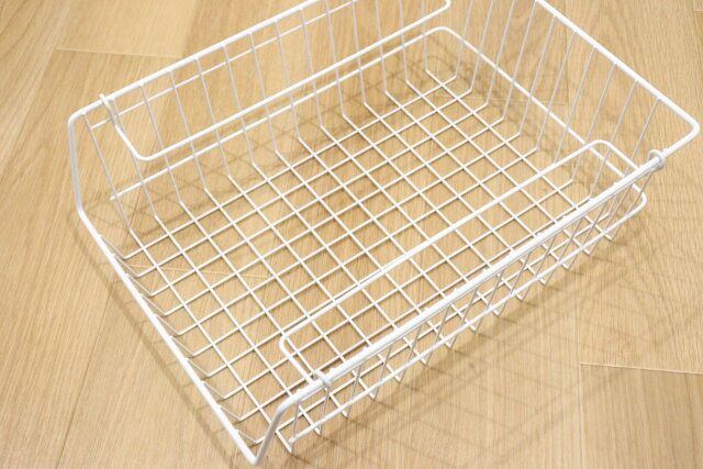ワイヤーバスケット（ホワイト、26.5cm×36cm×12cm） デザイン