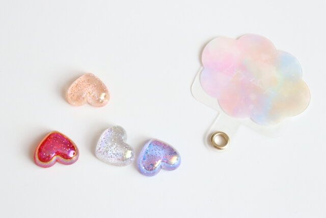 ダイソー スマホ貼り付けパーツ（キラキラ、5P） セット内容