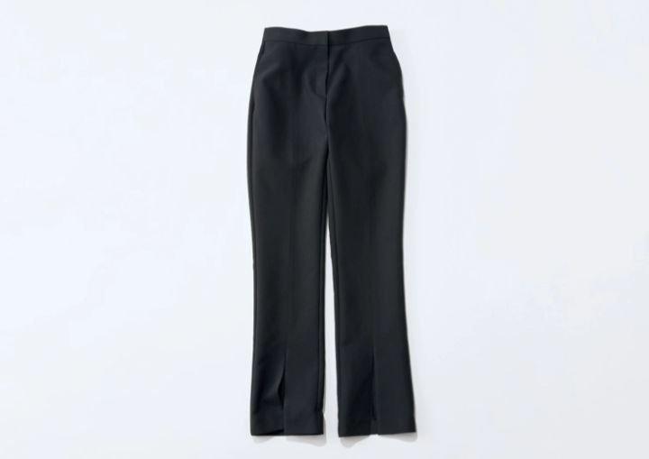 黒パンツ