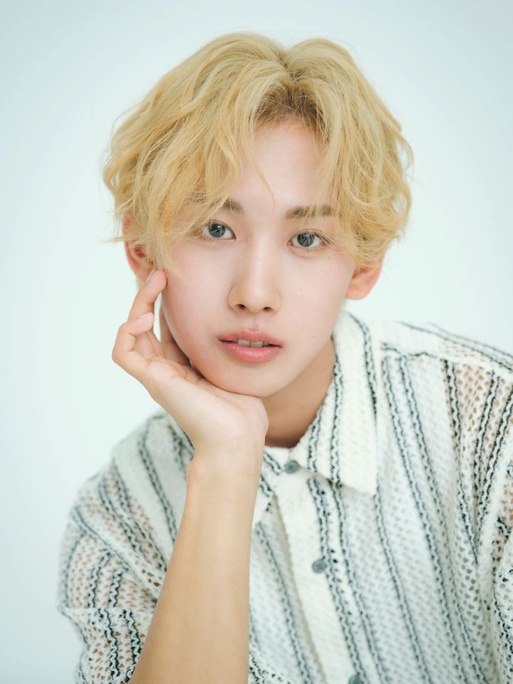 モデル 鈴木凌 バストアップ