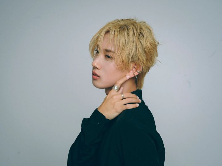 モデル 鈴木凌 バストアップ横顔