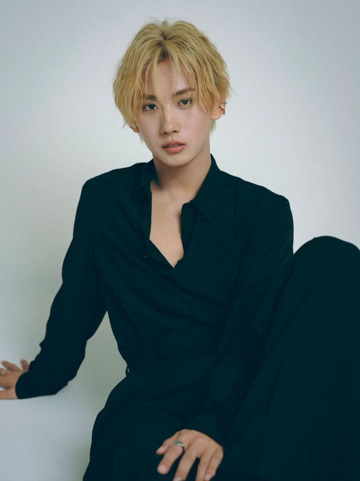 モデル 鈴木凌 座り