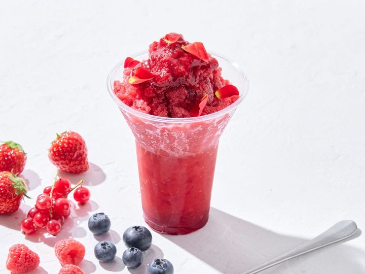 「グラニータ ベリー ロッソ」1178円(持ち帰り) 、1200円(店内利用)