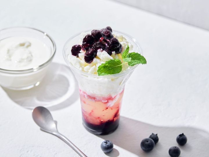 「グラニータ クリームチーズ & ヨーグルト」1178円(持ち帰り) 、1200円(店内利用)