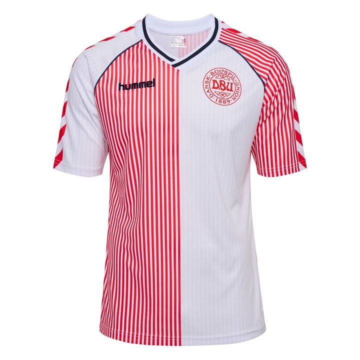 お洒落すぎ…サッカーデンマーク代表の80年代ユニフォームが復刻！3種類が店舗限定で販売