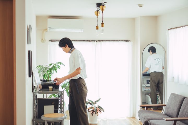 小さな部屋を広く見せる。”余白”を生かしたインテリア3選