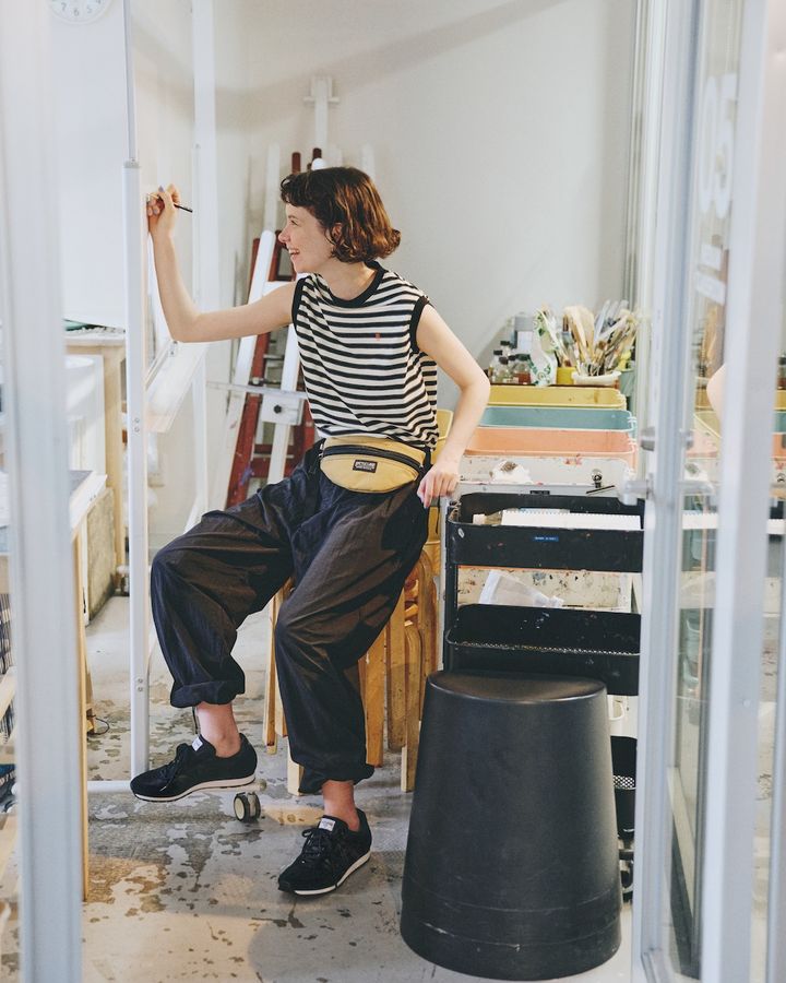 黒のローテクスニーカーに合うのは？モノトーンの着こなし【FUDGE dig.｜バランス上手なあの子がお手本！ローテクスニーカーの着こなしレッスン- 02】