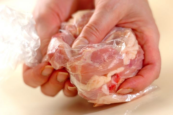 鶏の唐揚げタルタルソースかけの下準備1