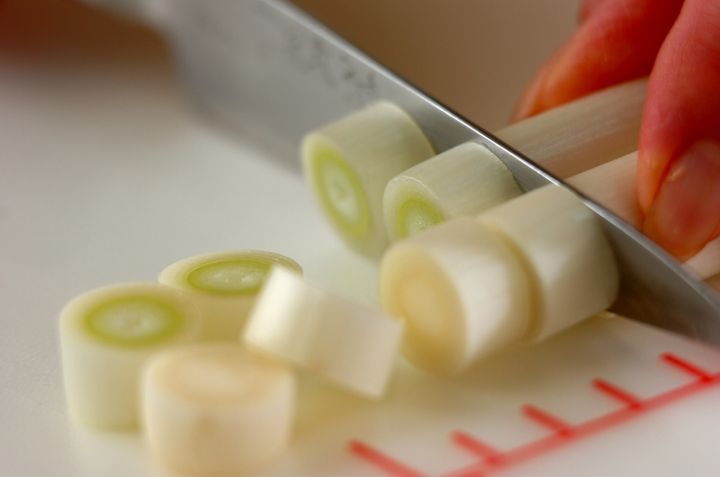 白ネギのスープの下準備1