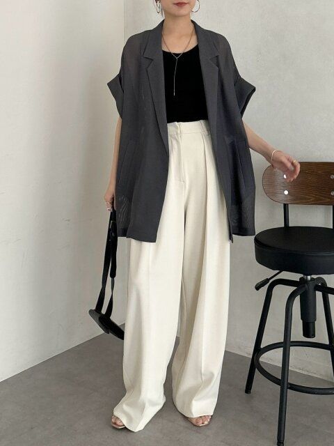 白ワイドパンツコーデ1