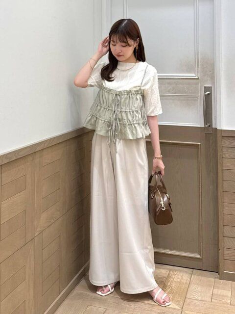 白ワイドパンツコーデ5